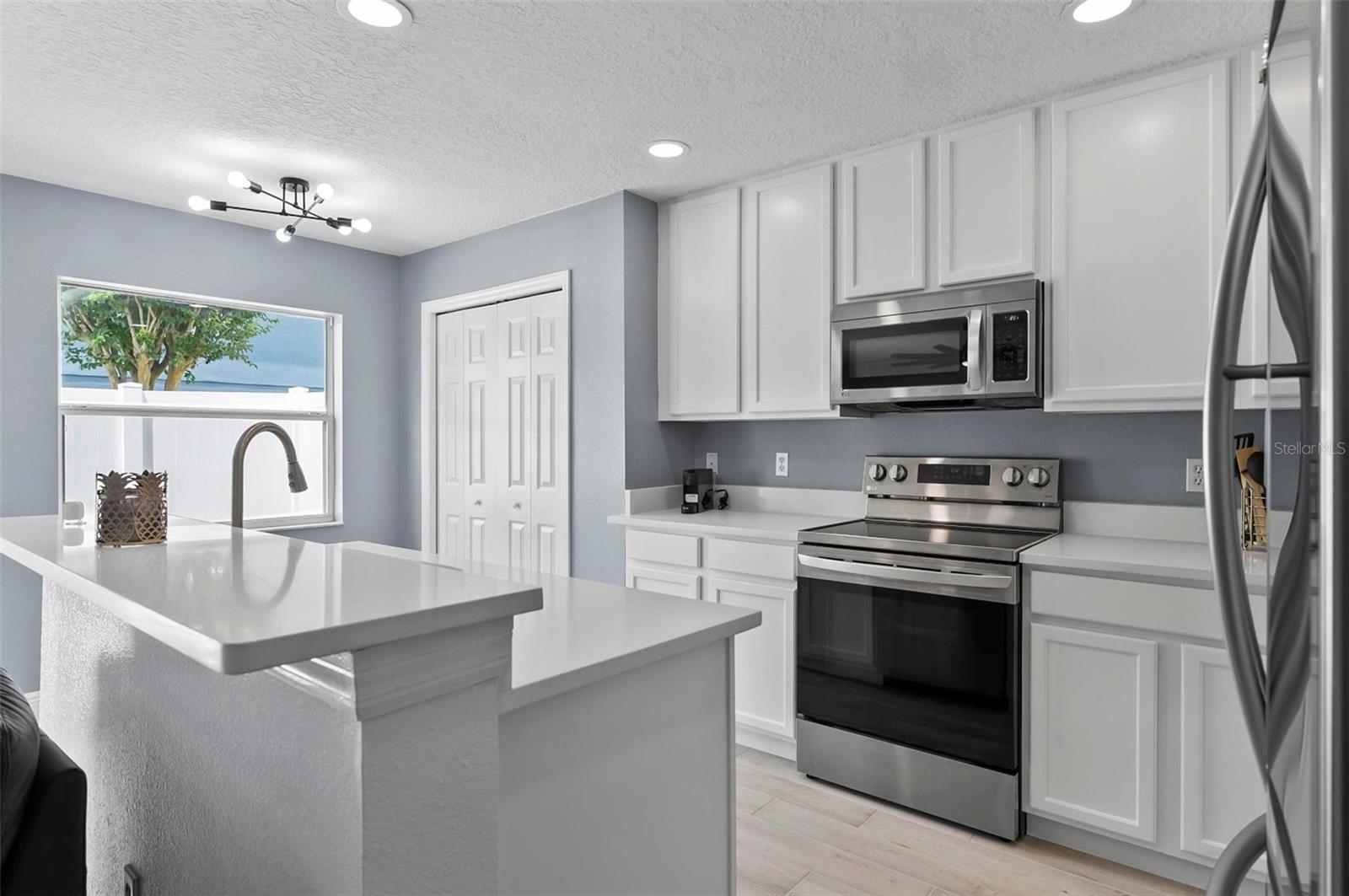 Image 15 of 77 For 12661 Somerset Oaks Street