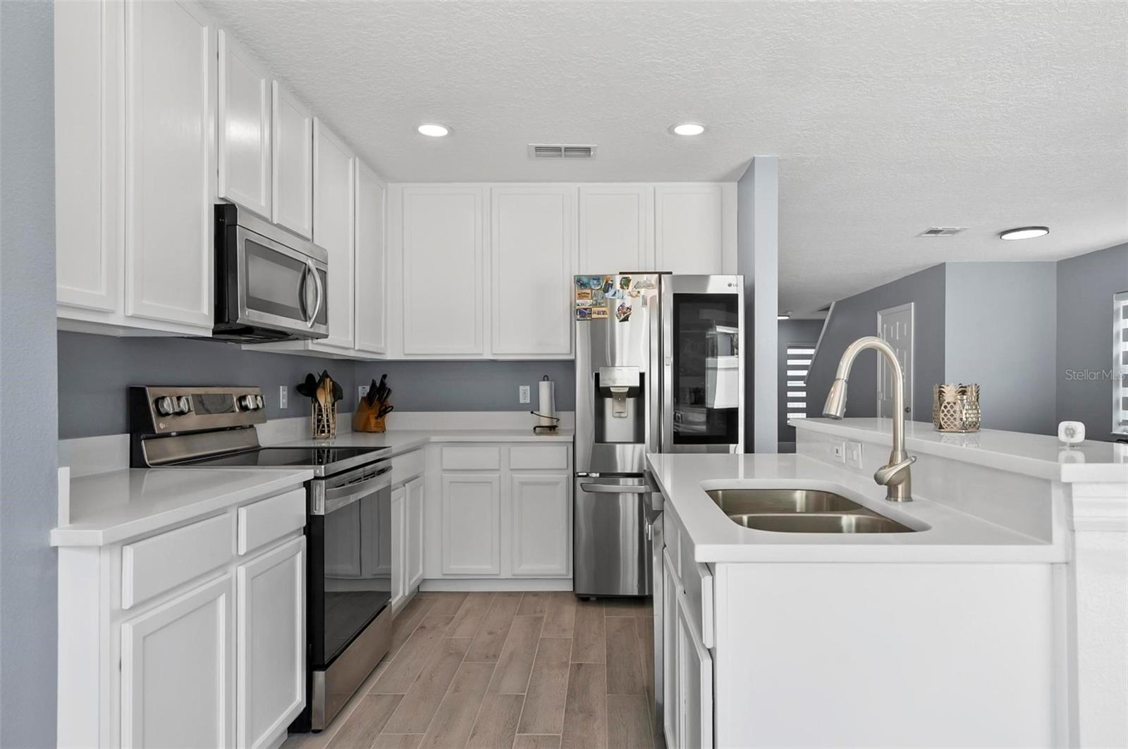 Image 18 of 77 For 12661 Somerset Oaks Street
