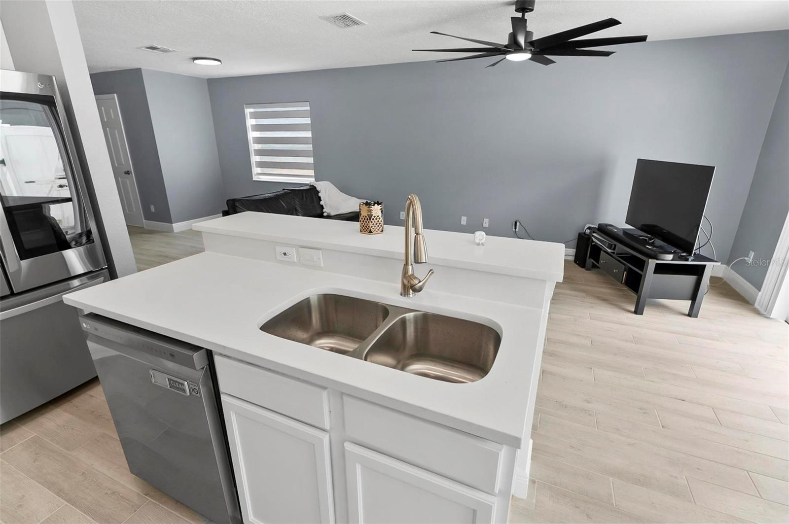 Image 22 of 77 For 12661 Somerset Oaks Street