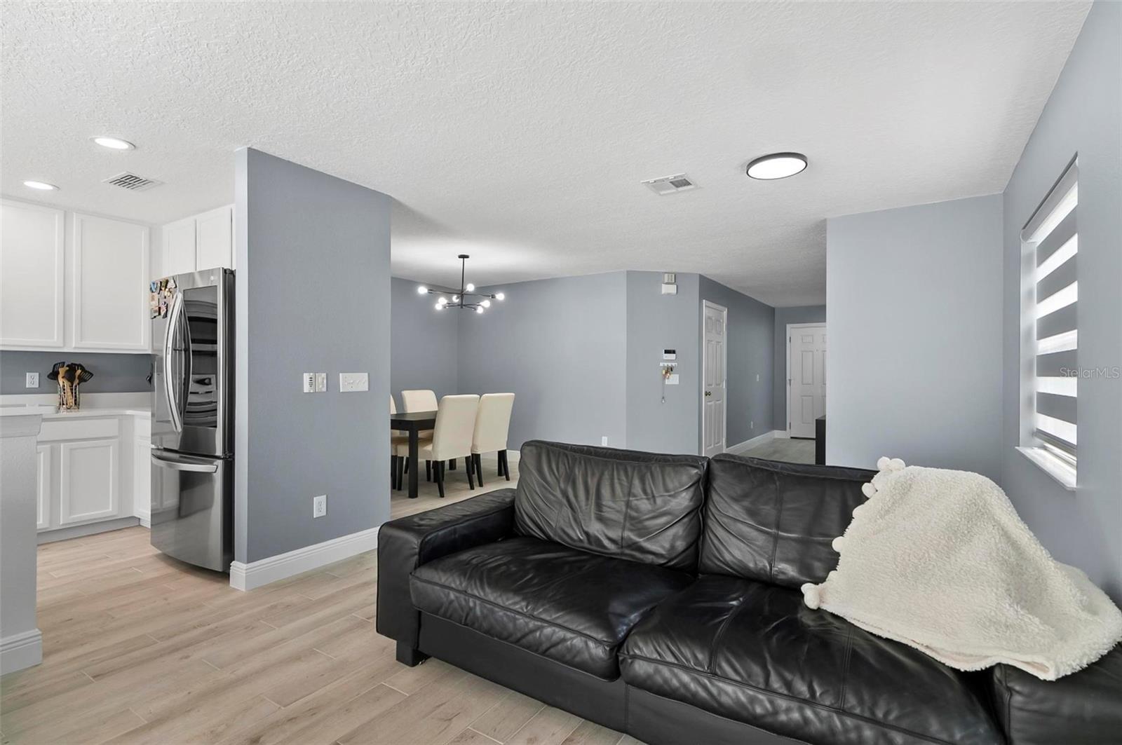 Image 26 of 77 For 12661 Somerset Oaks Street