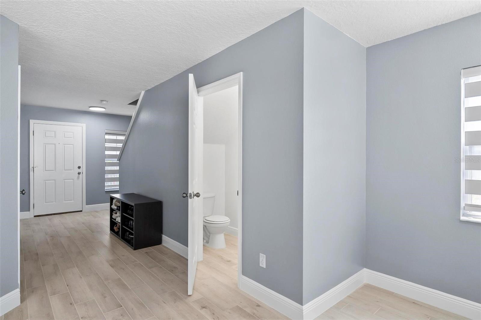 Image 28 of 77 For 12661 Somerset Oaks Street