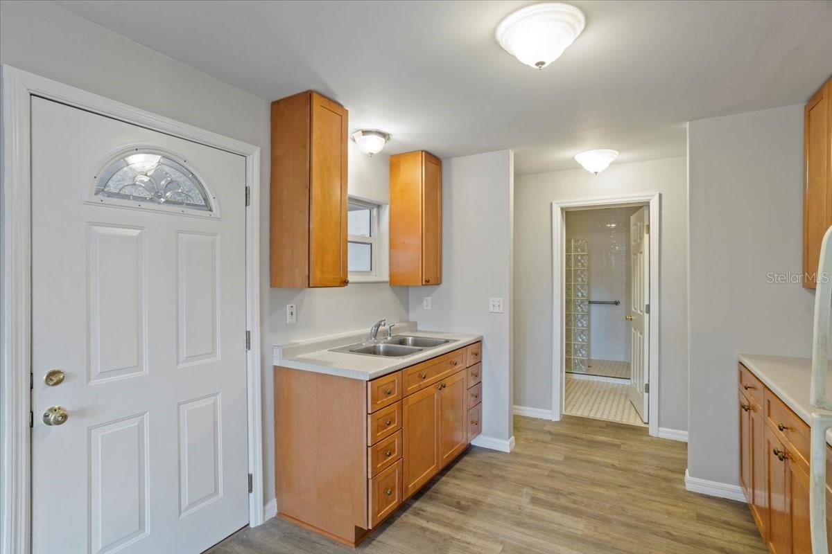 Image 10 of 41 For 408 Eunice Drive