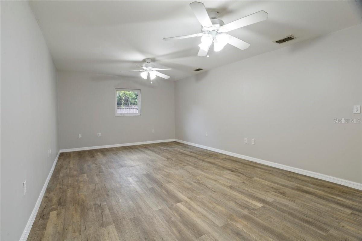 Image 24 of 41 For 408 Eunice Drive