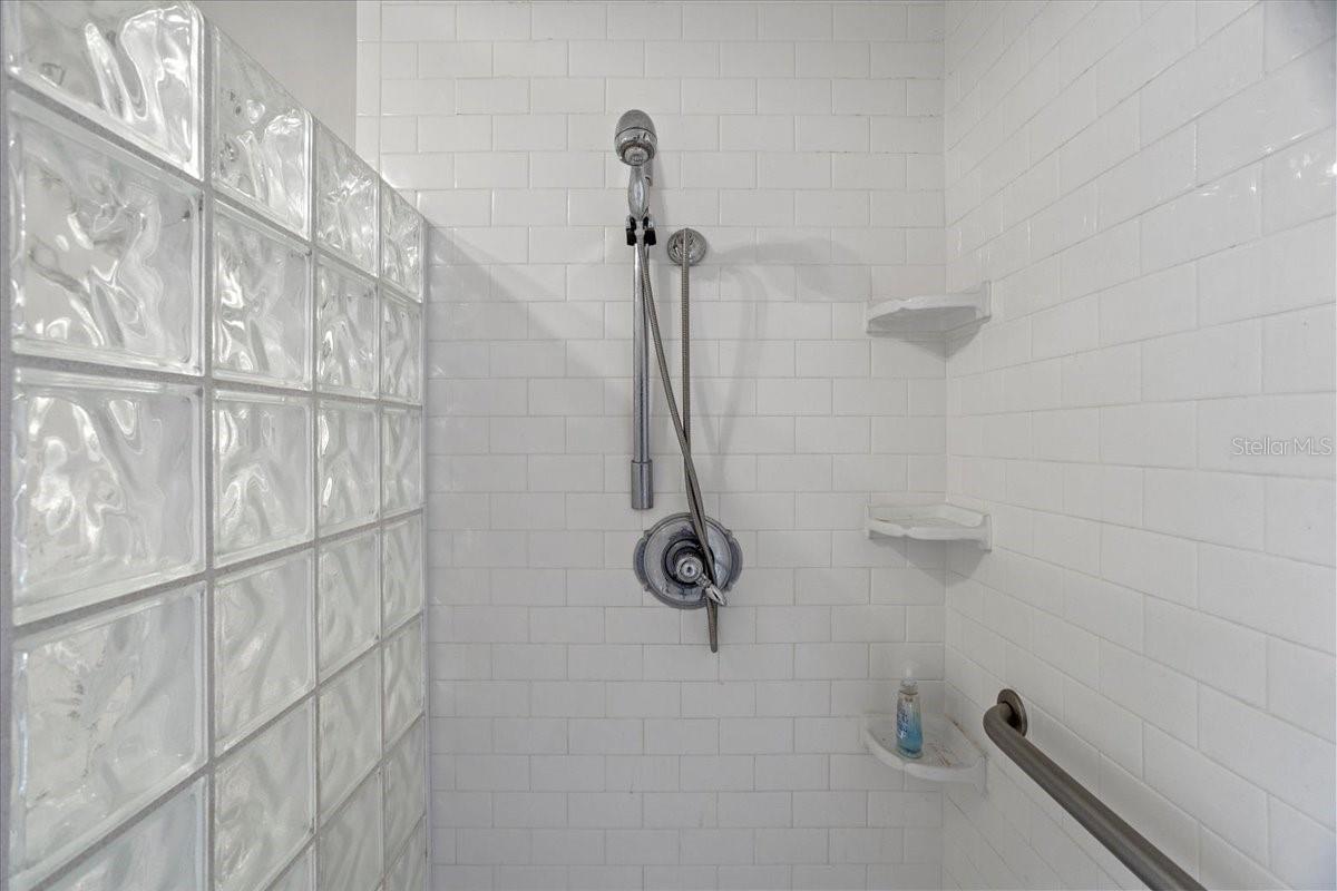 Image 30 of 41 For 408 Eunice Drive