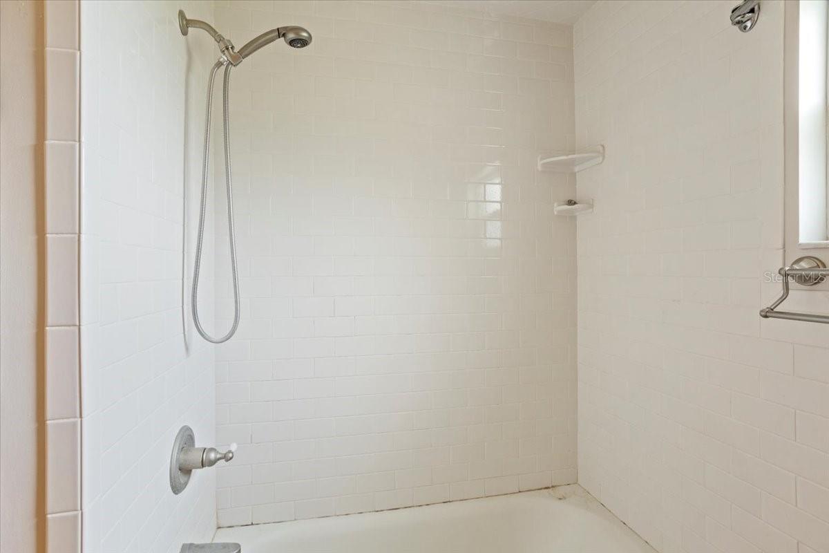 Image 31 of 41 For 408 Eunice Drive