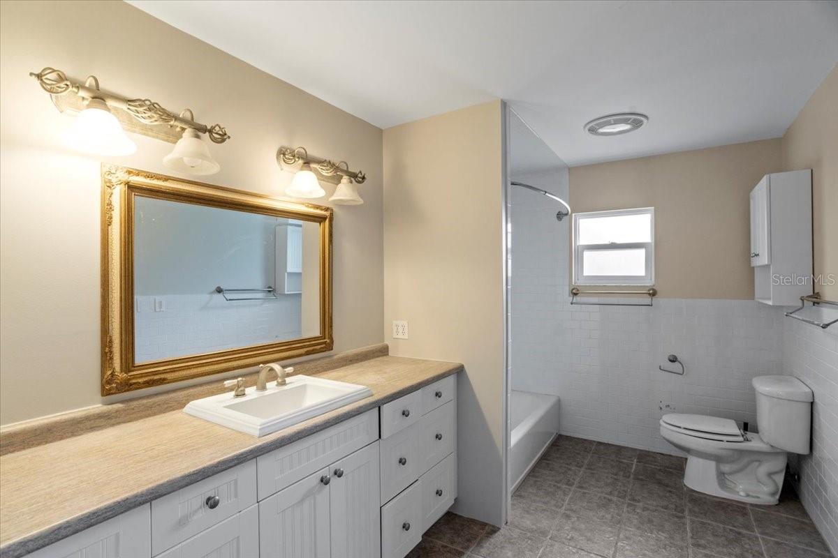 Image 36 of 41 For 408 Eunice Drive