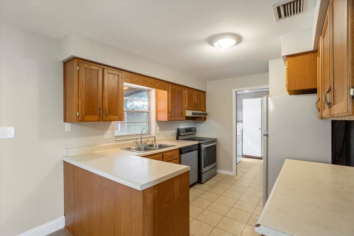 Image 5 of 41 For 408 Eunice Drive