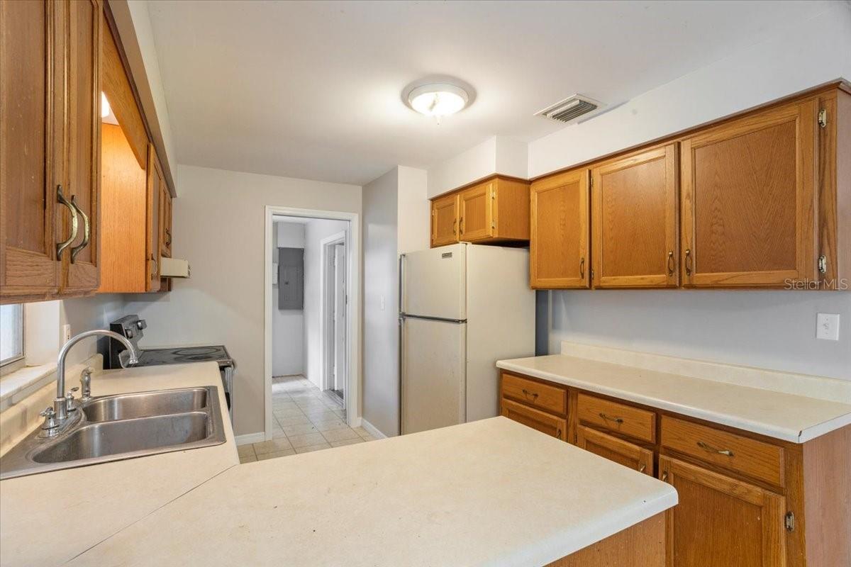 Image 6 of 41 For 408 Eunice Drive