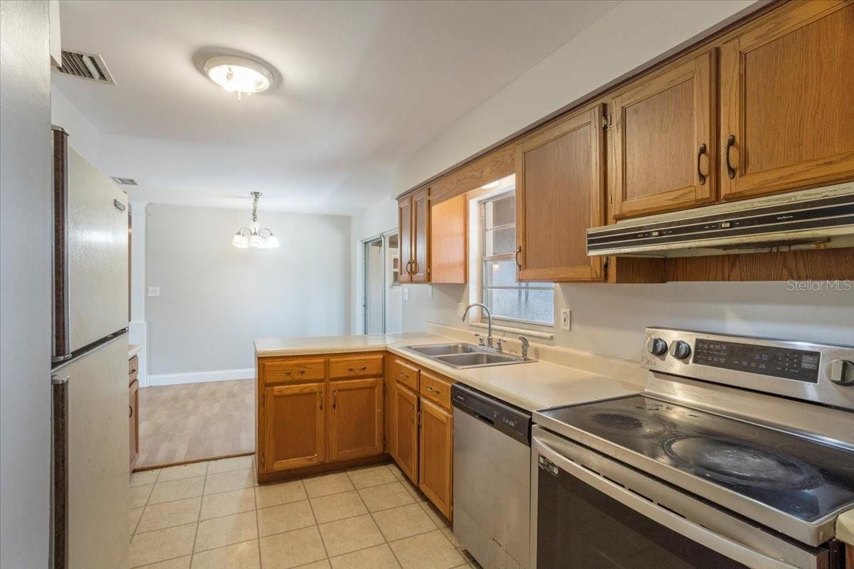 Image 7 of 41 For 408 Eunice Drive