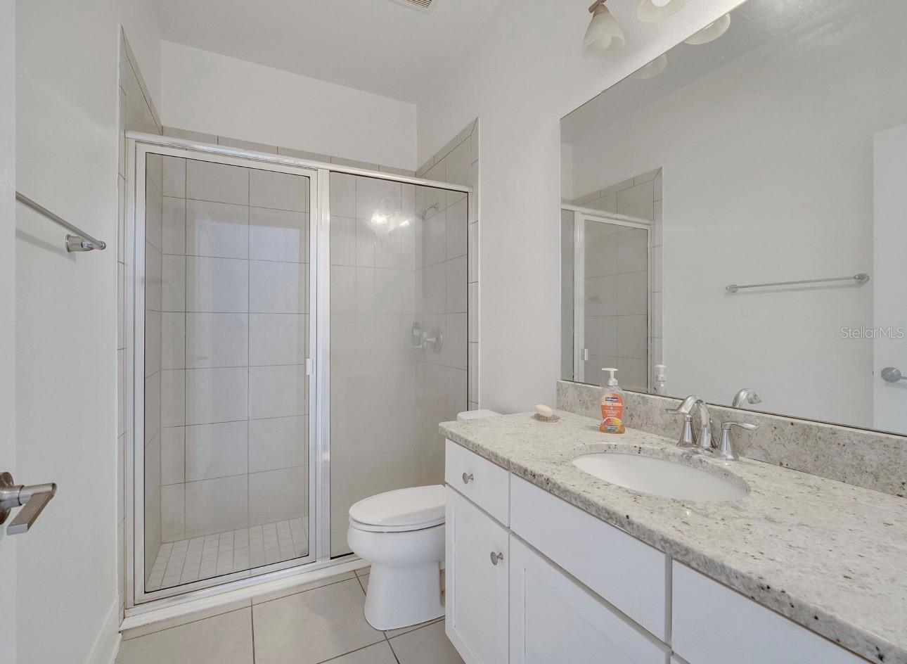Image 19 of 25 For 17333 Hickory Wind Drive