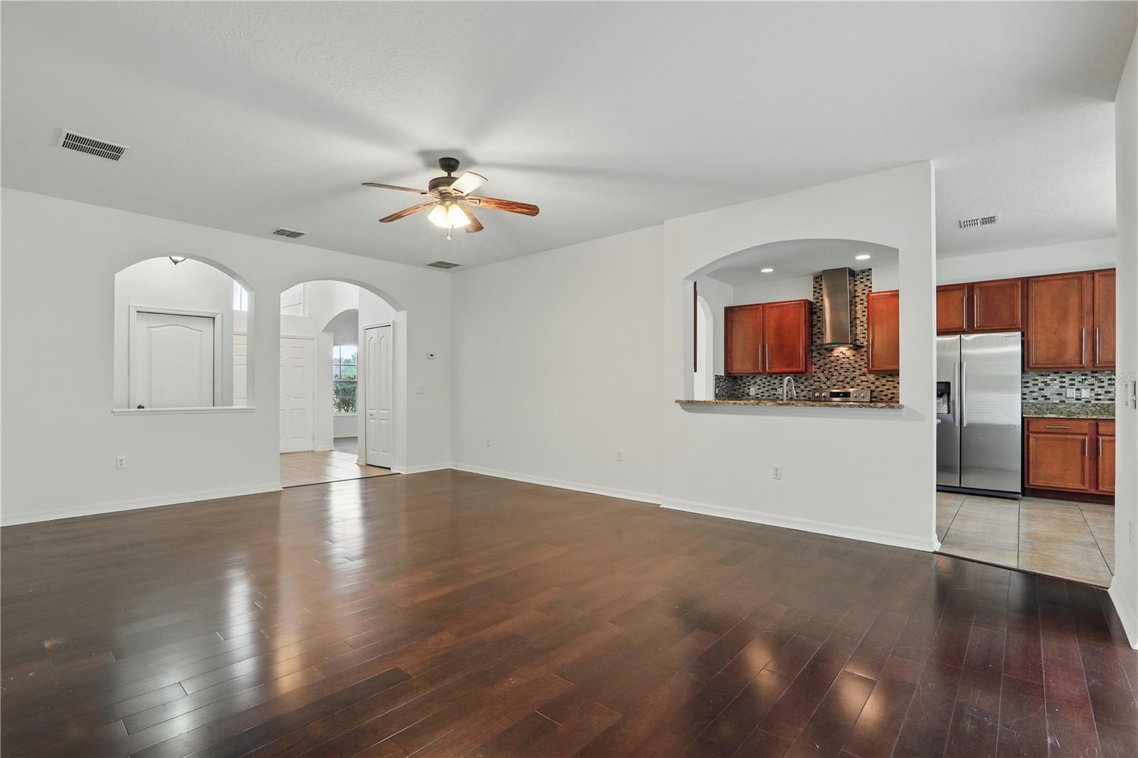 Image 16 of 54 For 5525 Oakworth Place