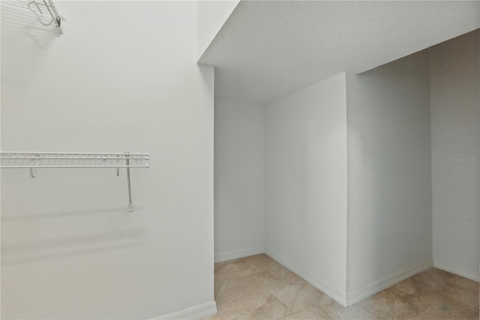 Image 33 of 54 For 5525 Oakworth Place