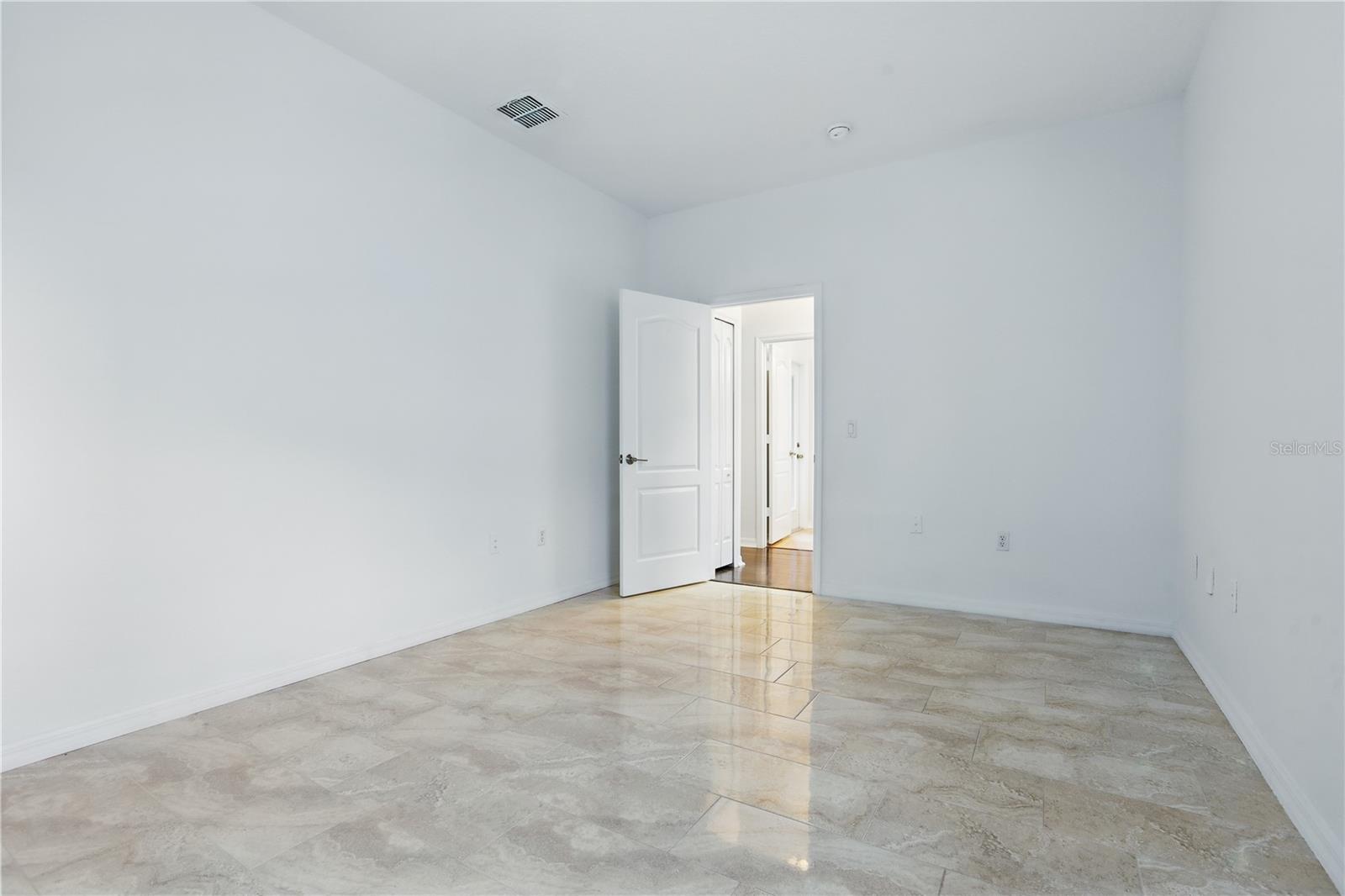Image 34 of 54 For 5525 Oakworth Place