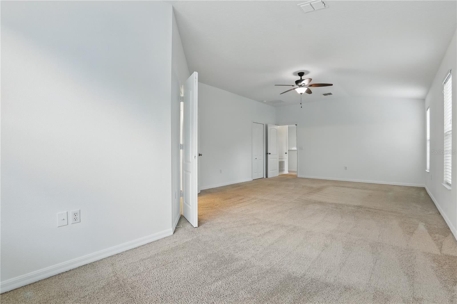 Image 41 of 54 For 5525 Oakworth Place