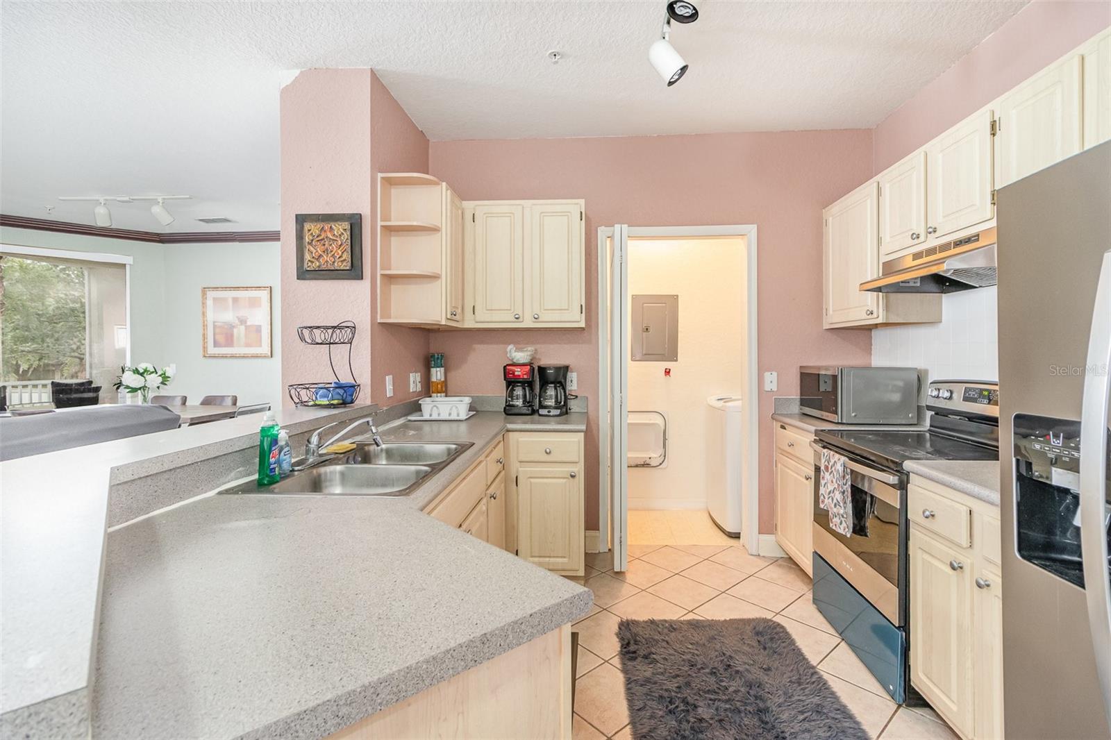 Image 19 of 31 For 2717 Maitland Crossing  207