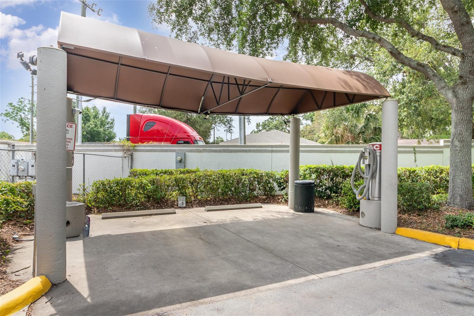 Image 6 of 31 For 2717 Maitland Crossing  207