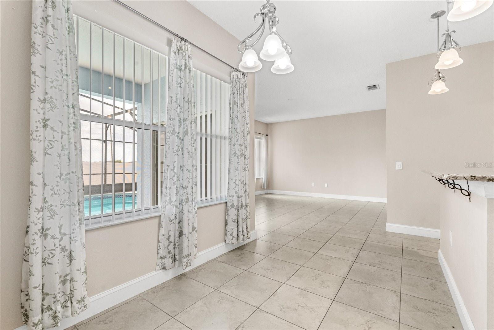 Image 13 of 36 For 10 Alicante Court