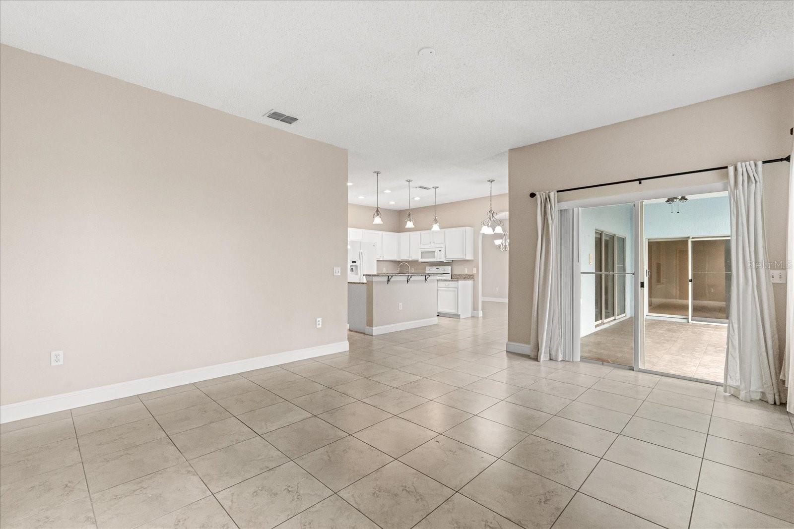 Image 9 of 36 For 10 Alicante Court