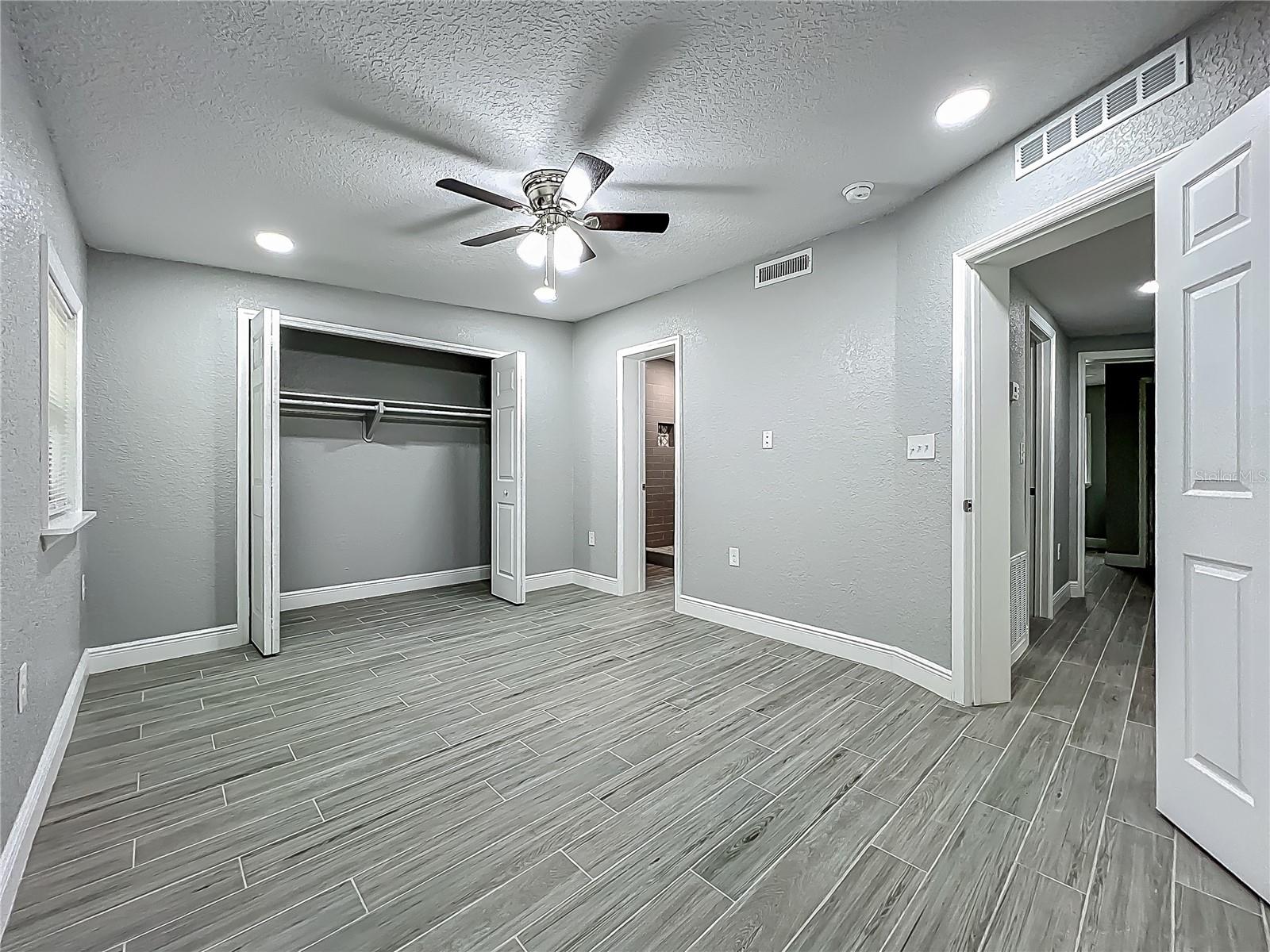 Image 29 of 43 For 1414 Beaver Place