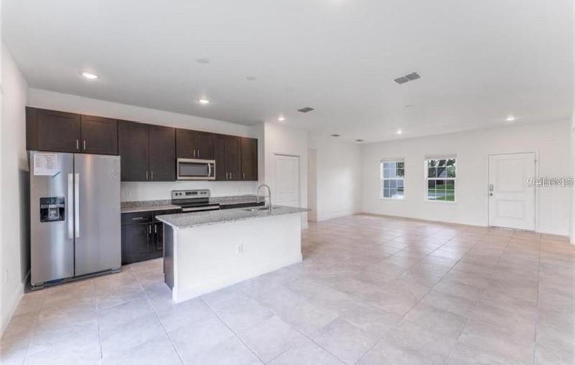 Image 12 of 28 For 700 Wombat Way