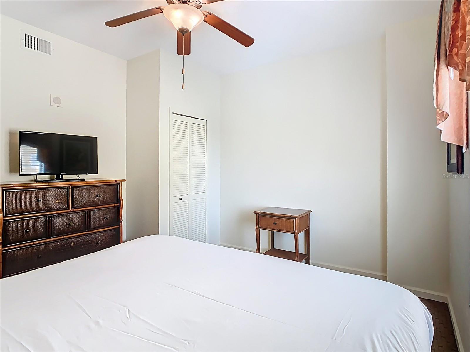 Image 12 of 35 For 8101 Resort Village Drive