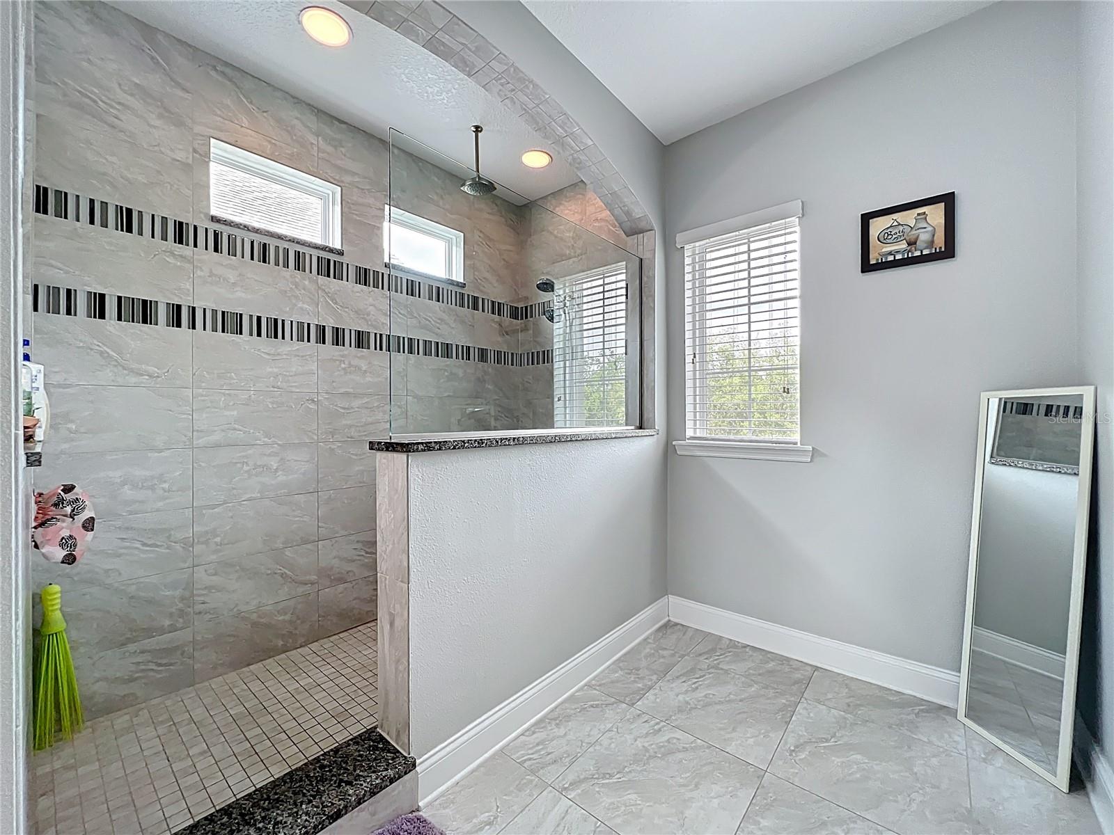 Image 33 of 70 For 473 Oviedo Boulevard
