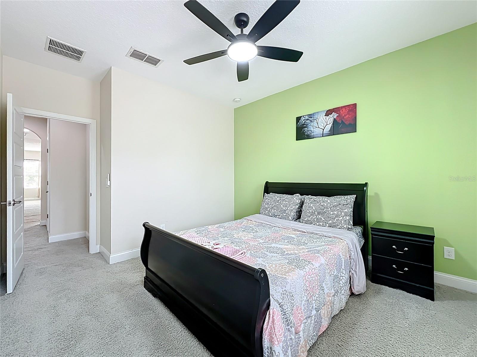 Image 42 of 70 For 473 Oviedo Boulevard