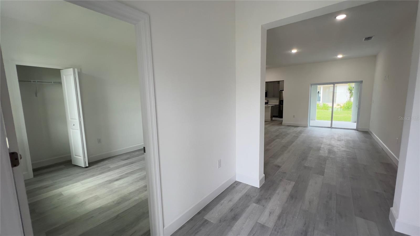 Image 2 of 33 For 16457 27th Avenue