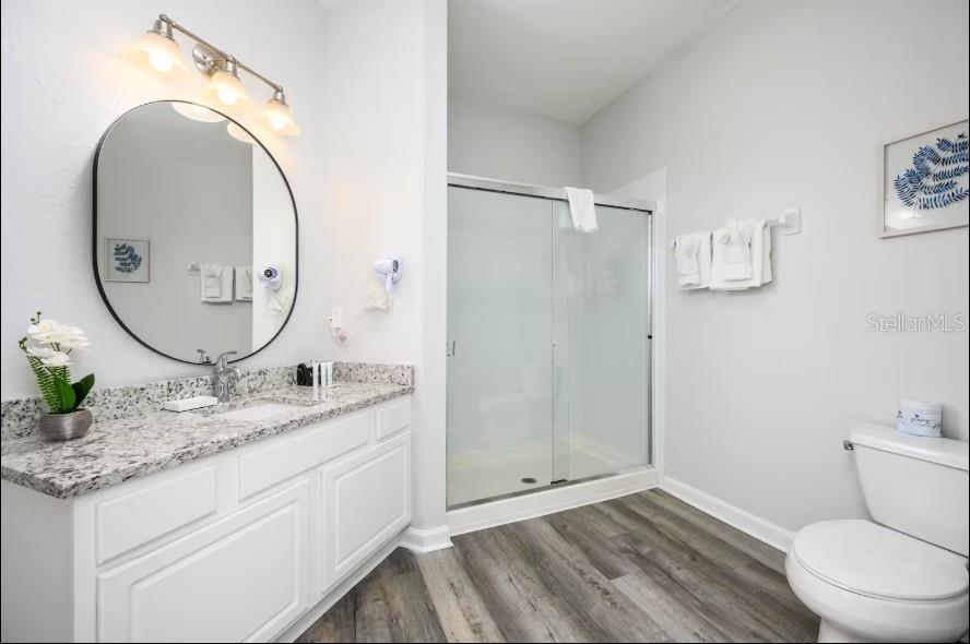 Image 10 of 11 For 4802 Cayview Avenue 301