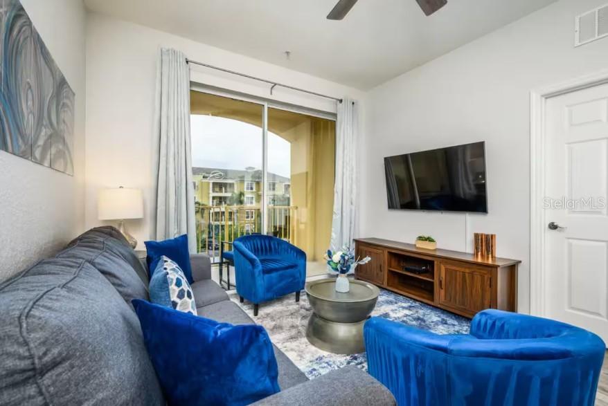 Image 5 of 11 For 4802 Cayview Avenue 301