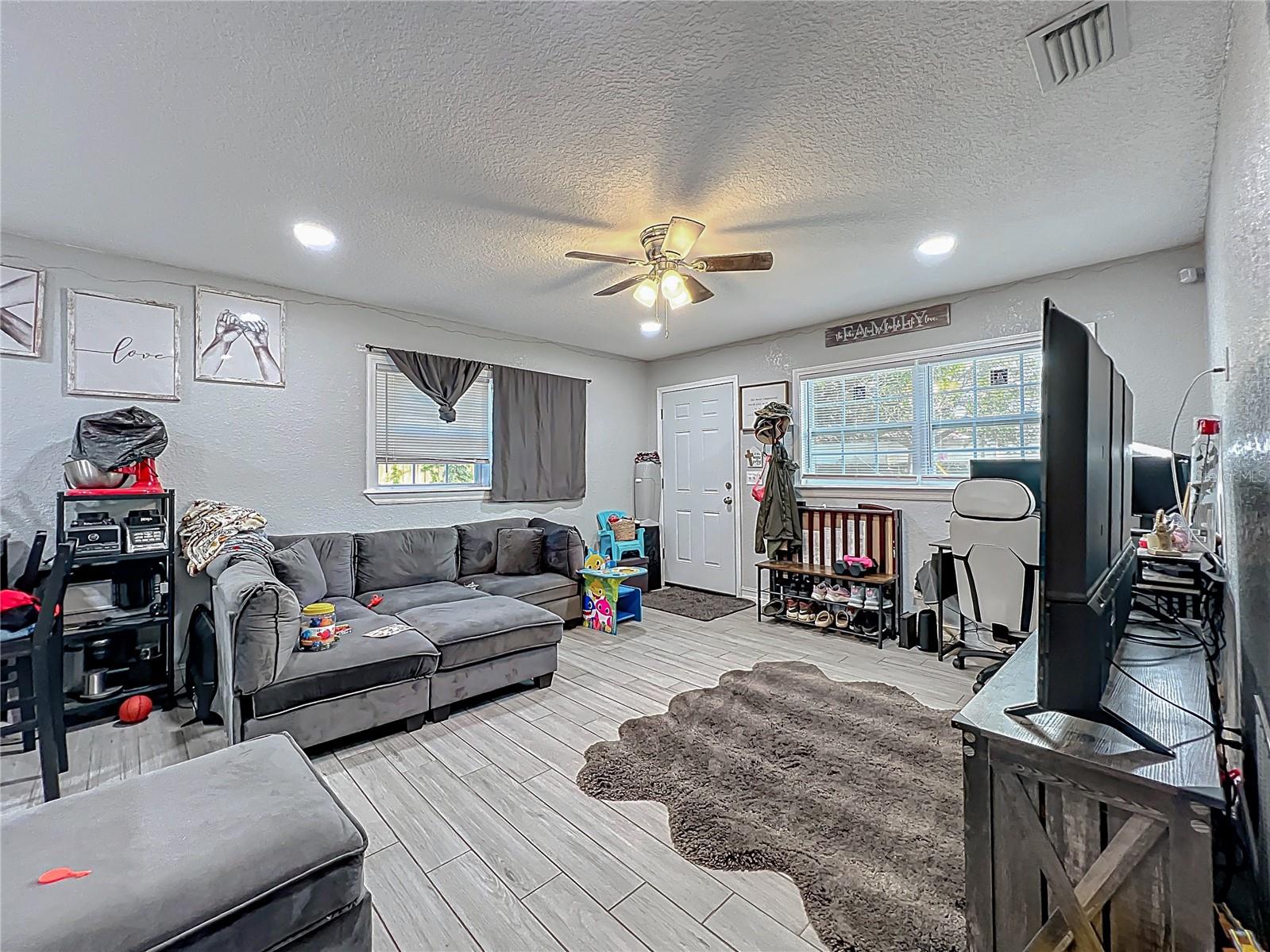 Image 7 of 79 For 5214 Josephine Street