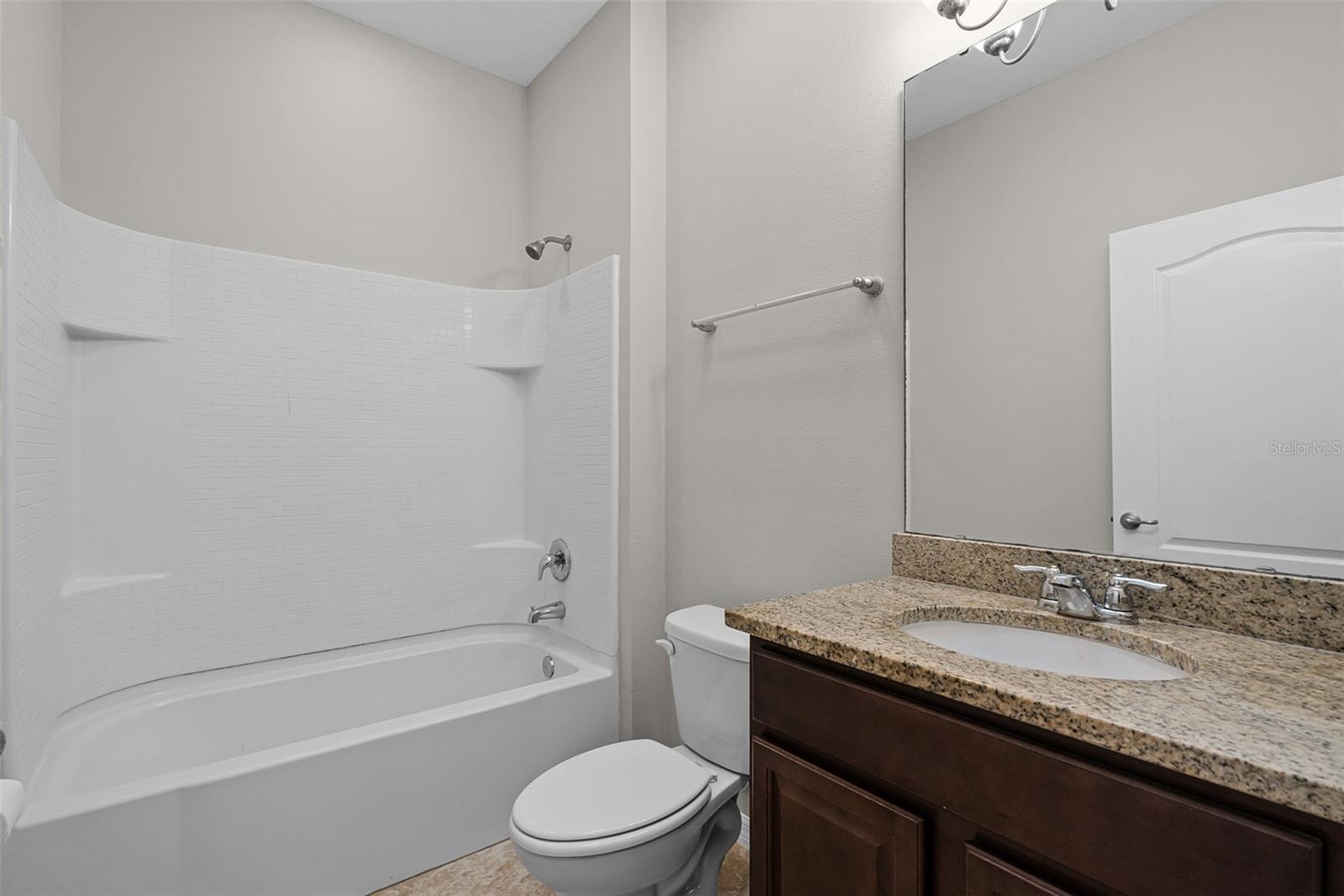Image 32 of 62 For 405 Freesia Court