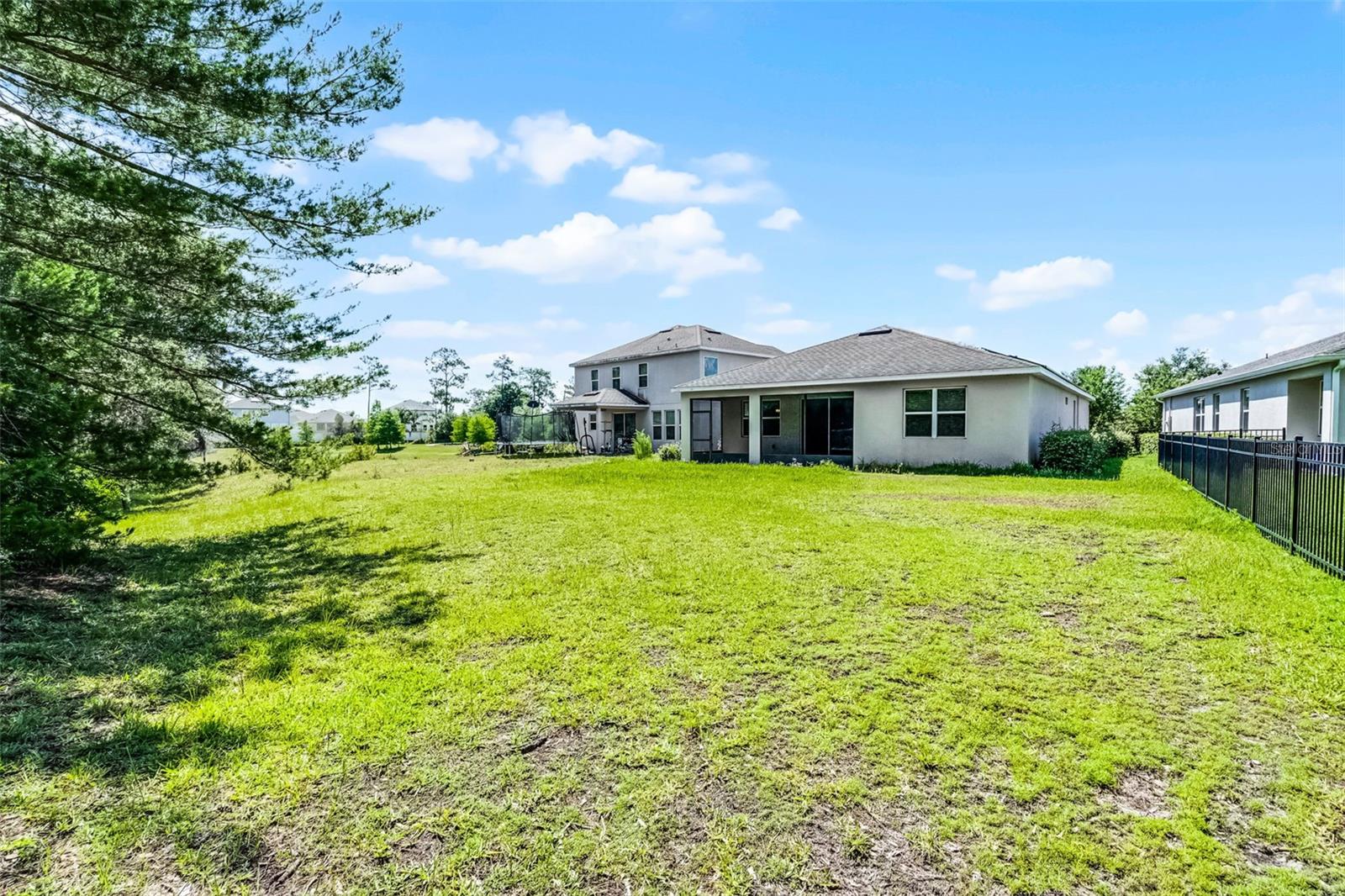 Image 46 of 62 For 405 Freesia Court