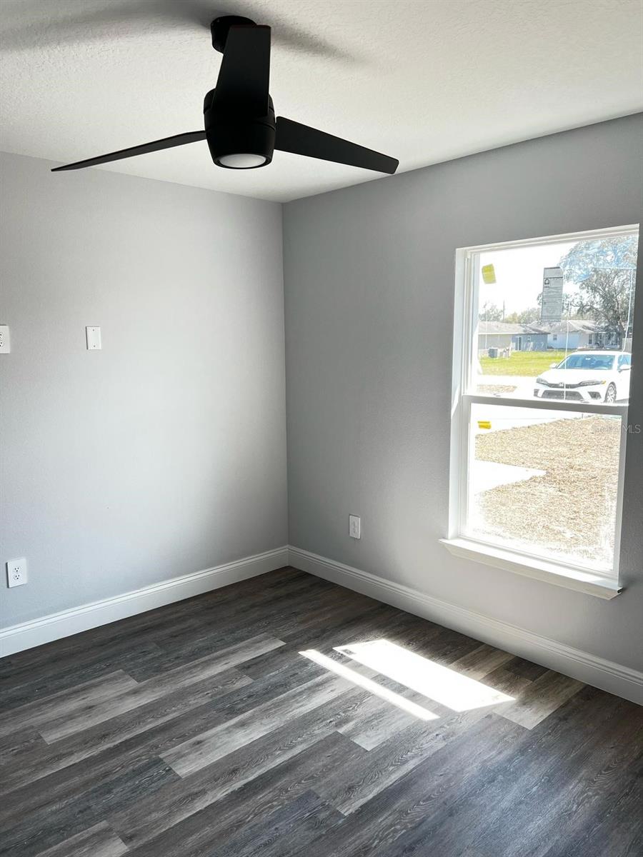 Listing photo id 9 for 10268 Harbor Way
