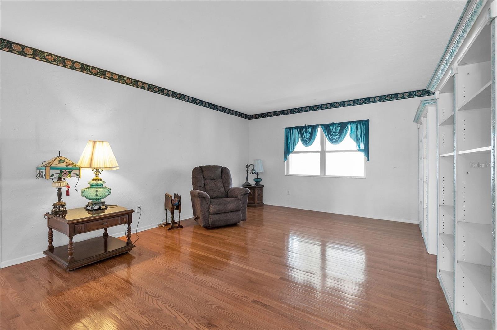 Image 11 of 31 For 1354 Shore Drive