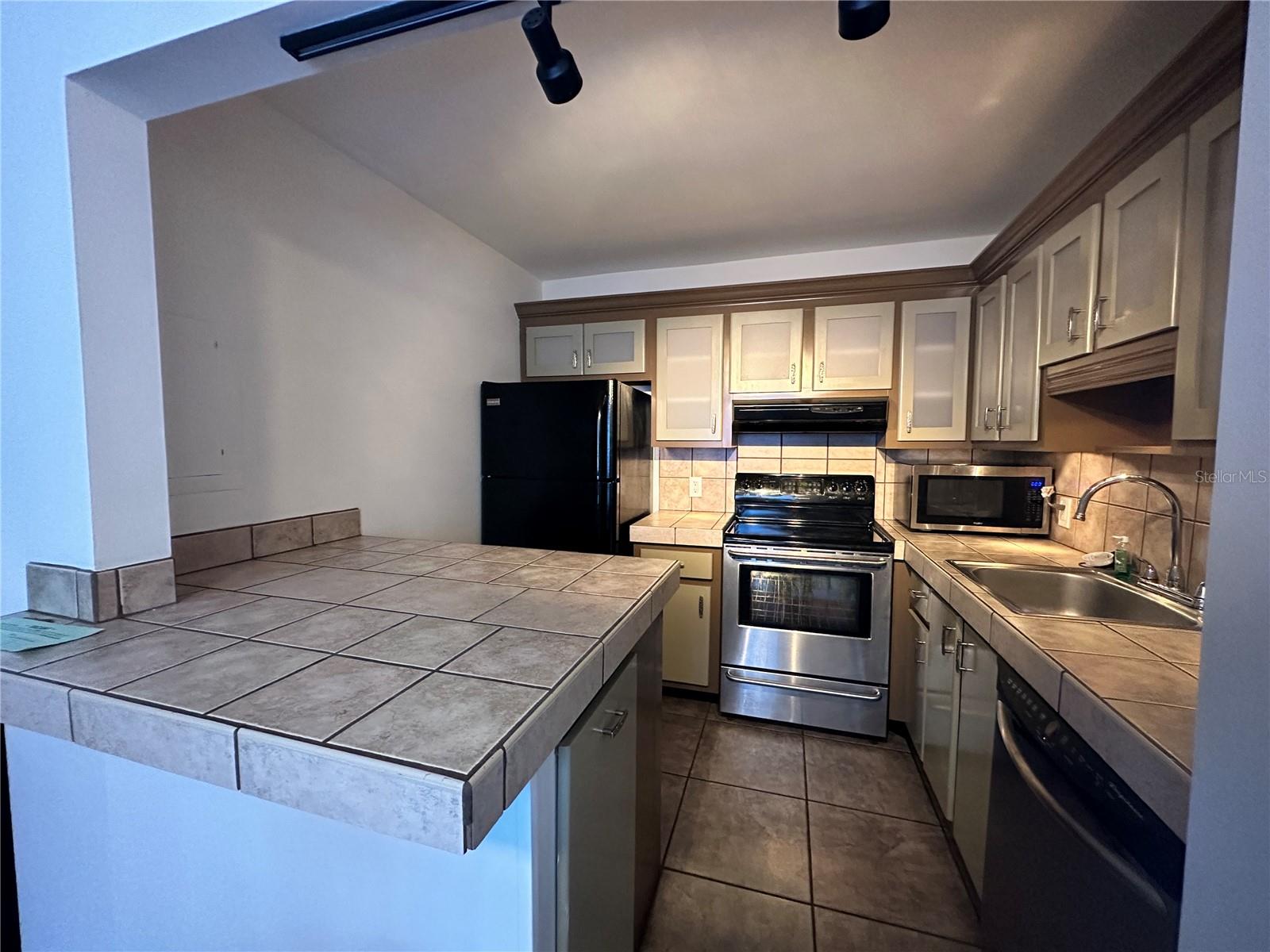 Image 8 of 23 For 2349 Oak Park Way 107