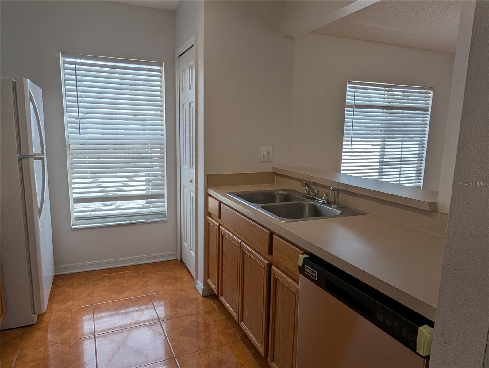 Image 10 of 24 For 4110 Waterside Island Court