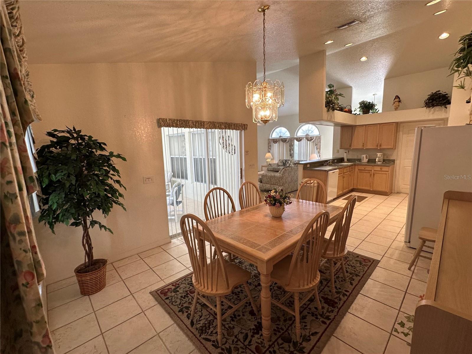 Image 10 of 36 For 5604 Loma Vista Drive W