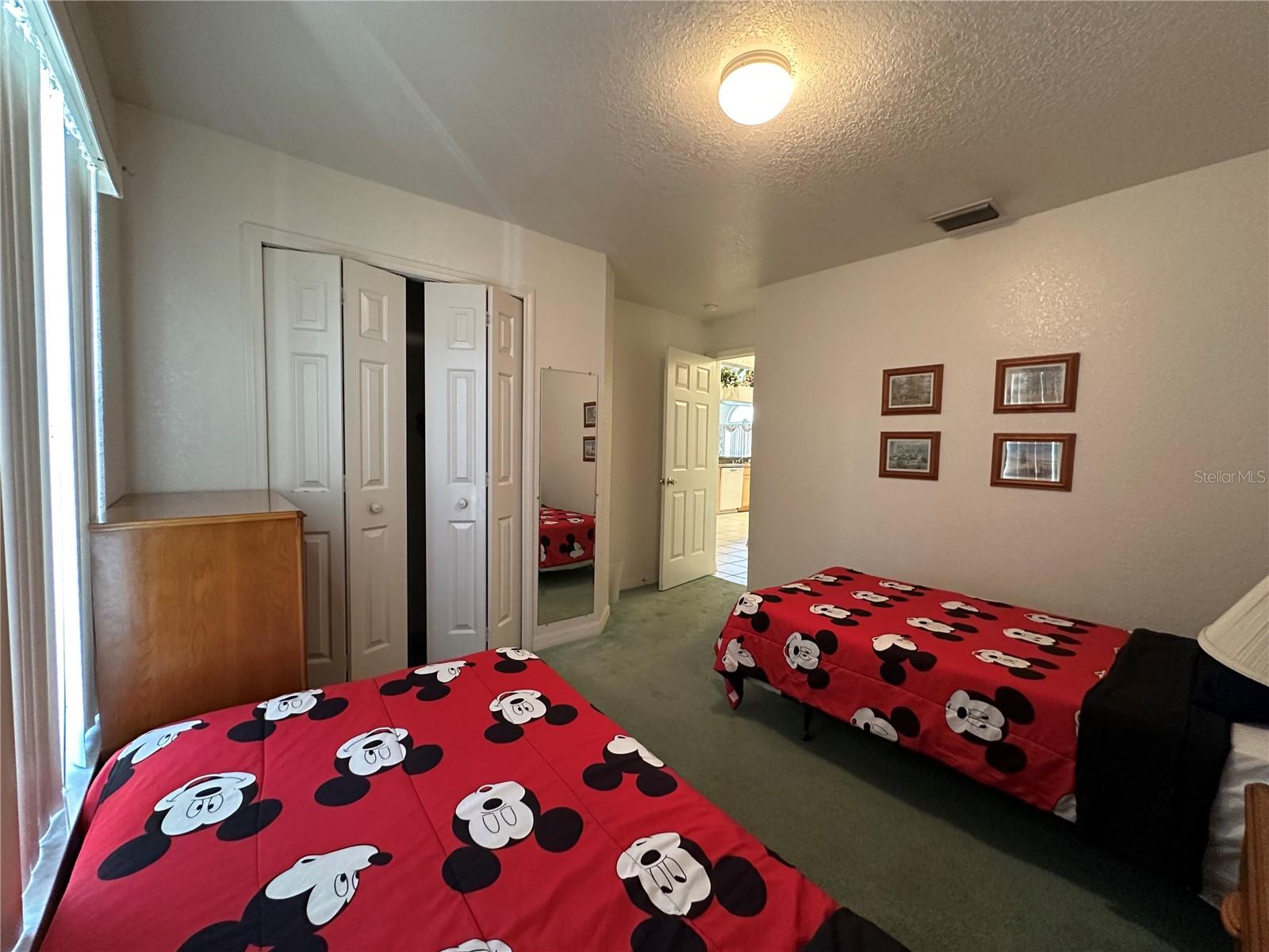 Image 23 of 36 For 5604 Loma Vista Drive W