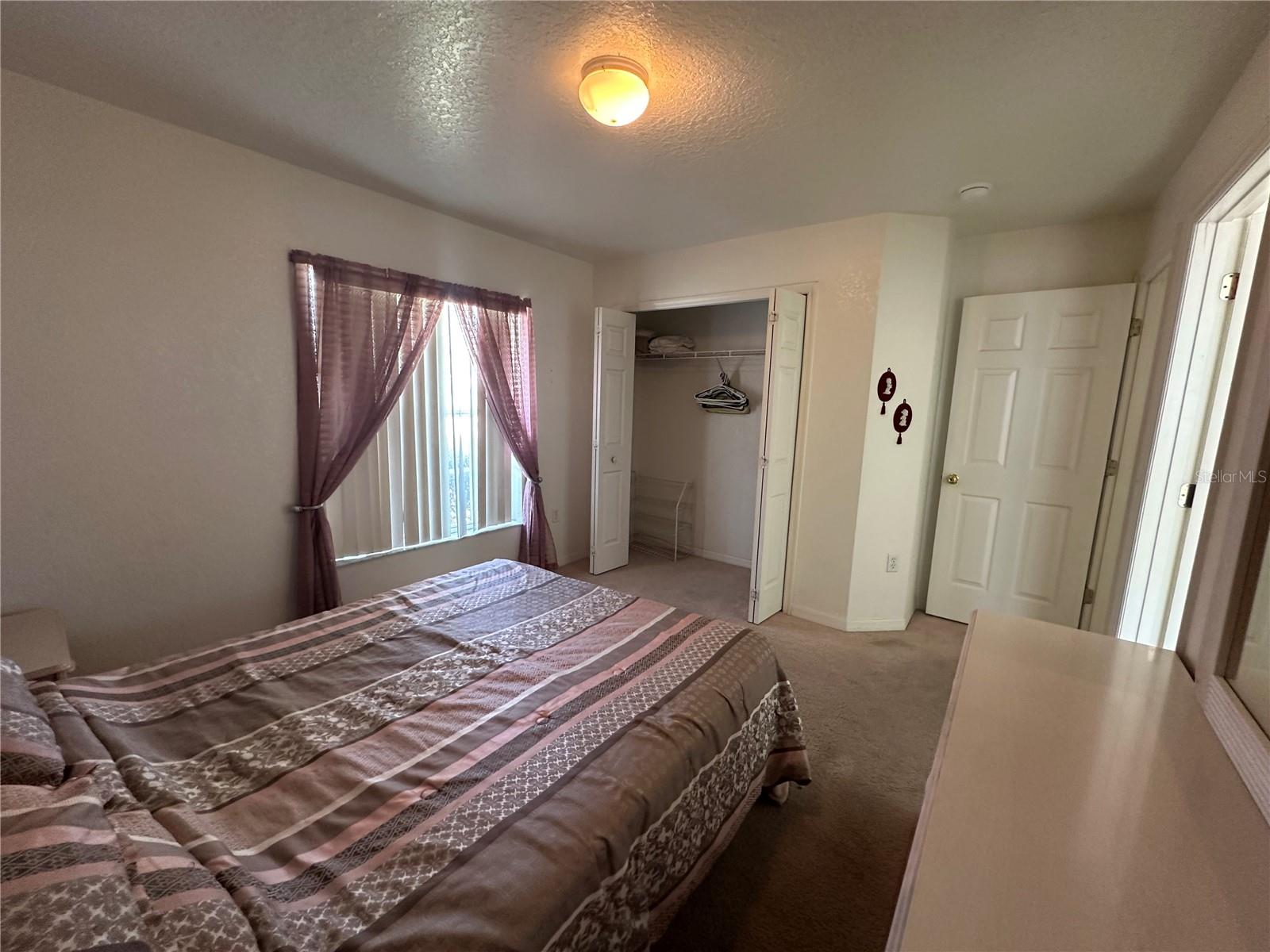 Image 25 of 36 For 5604 Loma Vista Drive W