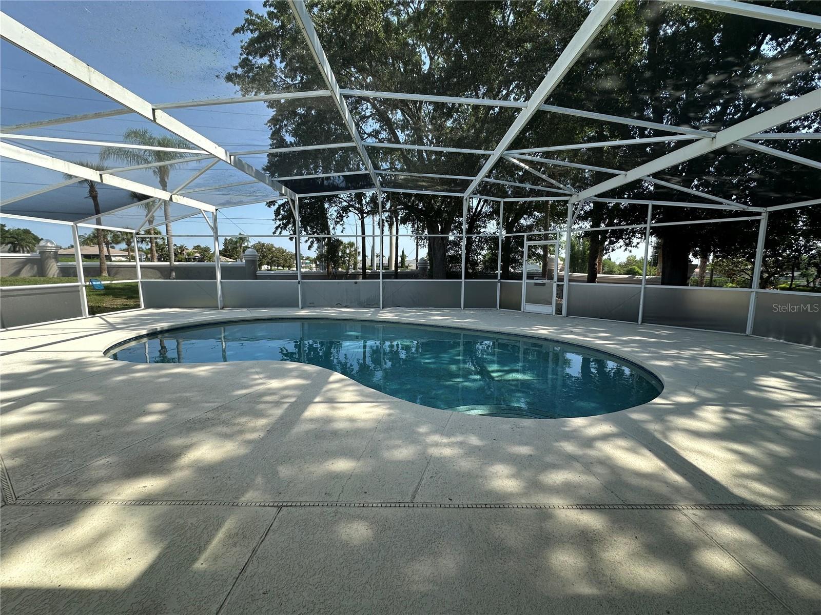 Image 28 of 36 For 5604 Loma Vista Drive W