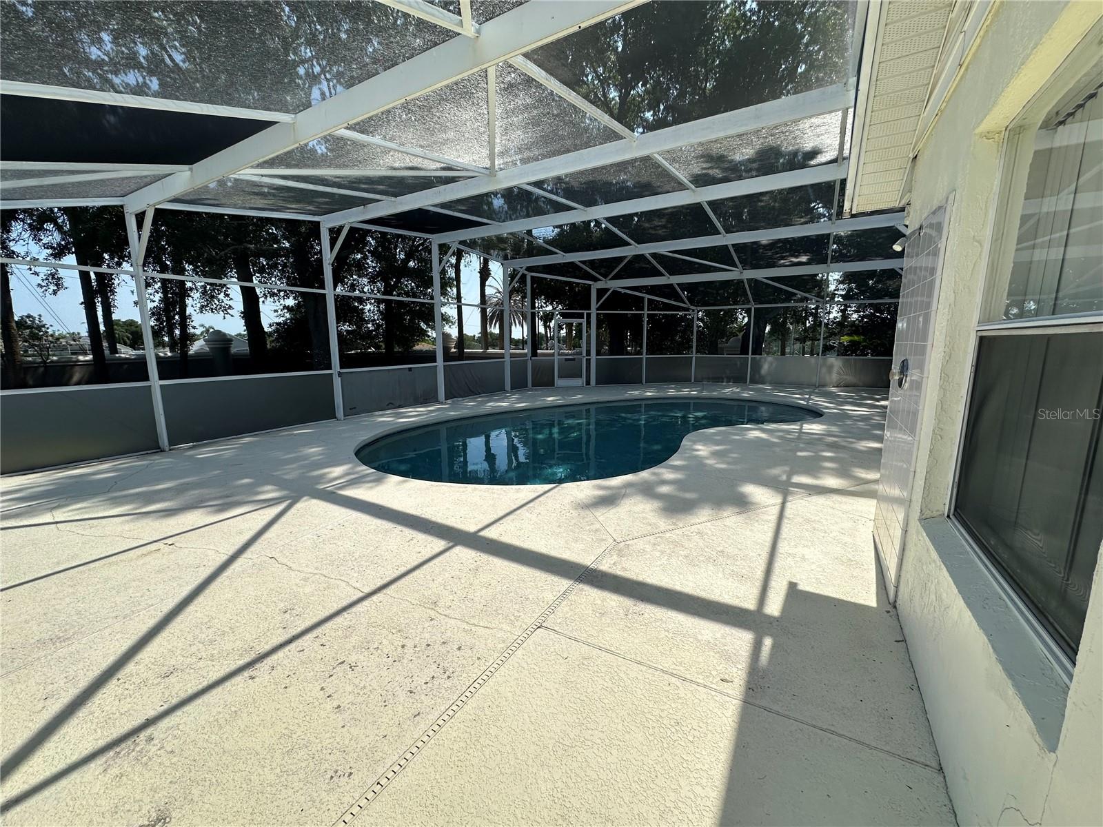 Image 29 of 36 For 5604 Loma Vista Drive W