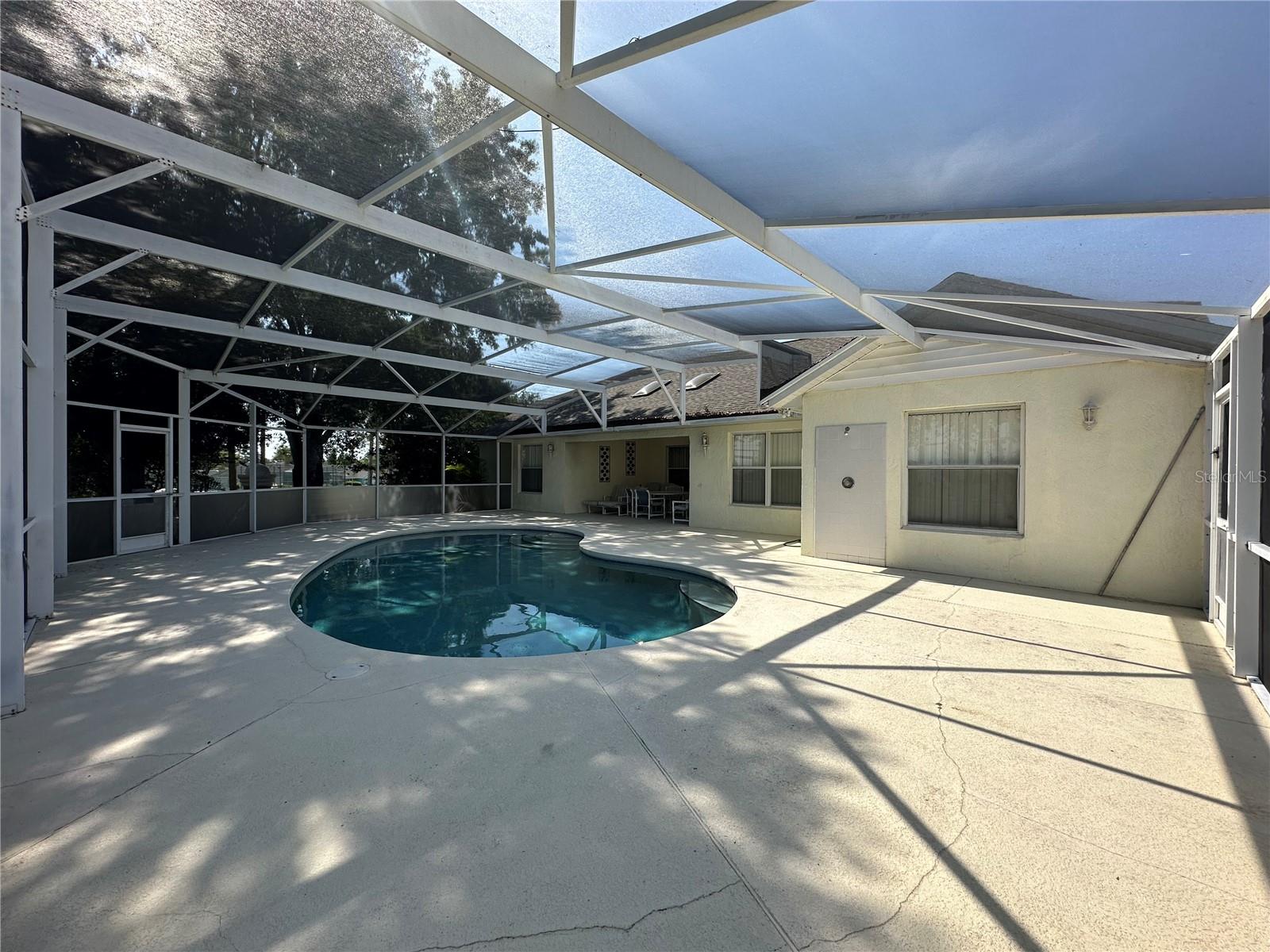 Image 30 of 36 For 5604 Loma Vista Drive W