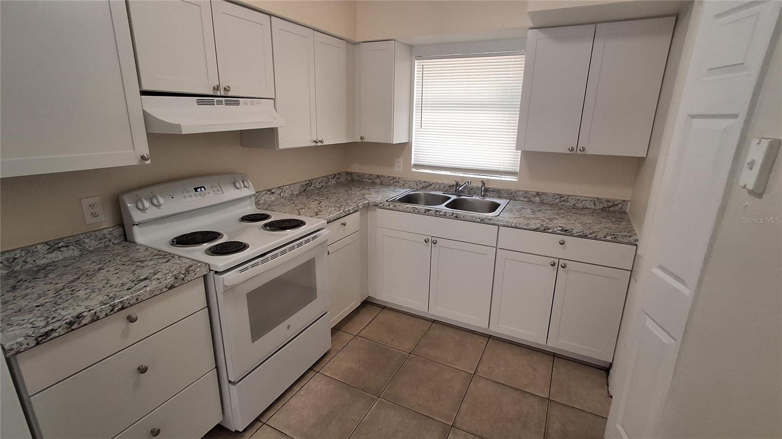 Image 7 of 15 For 2422 Kingsland Avenue