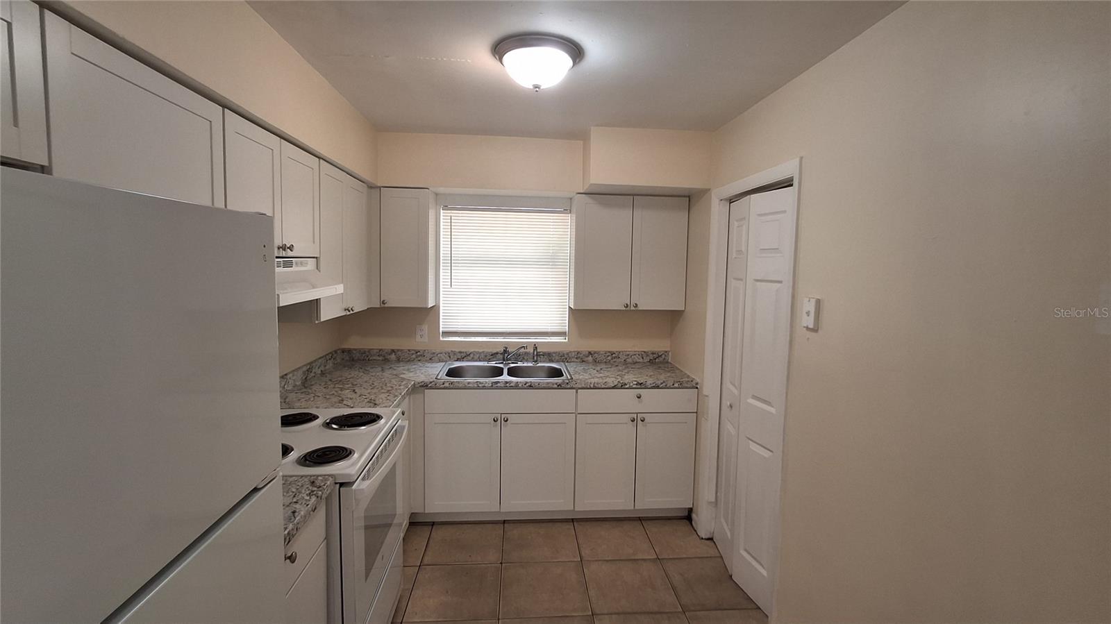 Image 9 of 15 For 2422 Kingsland Avenue