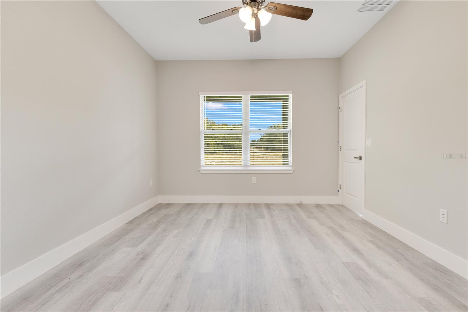 Image 11 of 47 For 2531 167th Loop