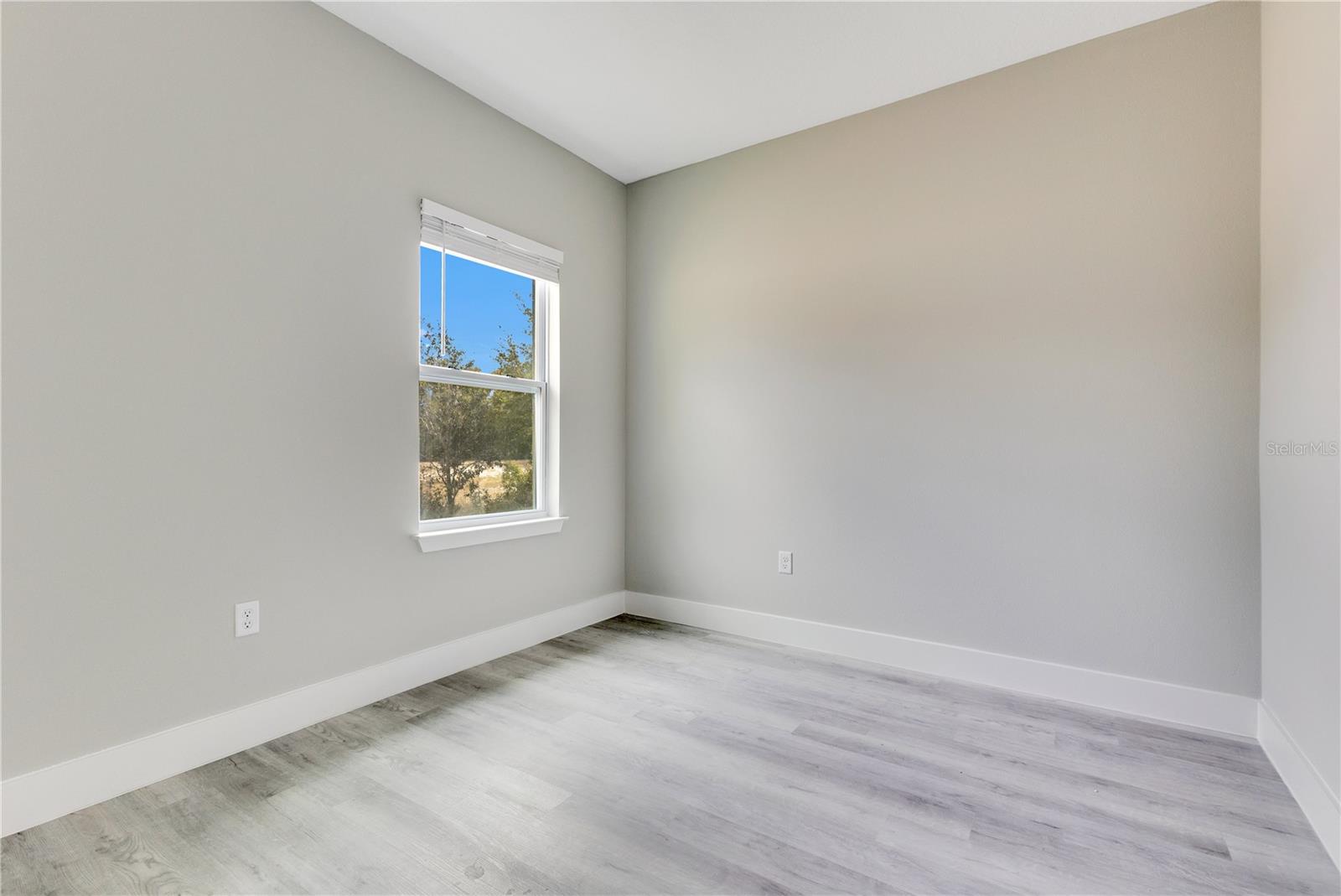Image 13 of 47 For 2531 167th Loop