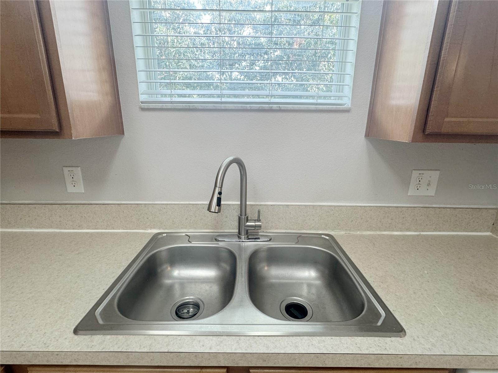Image 10 of 45 For 1625 Priory Circle