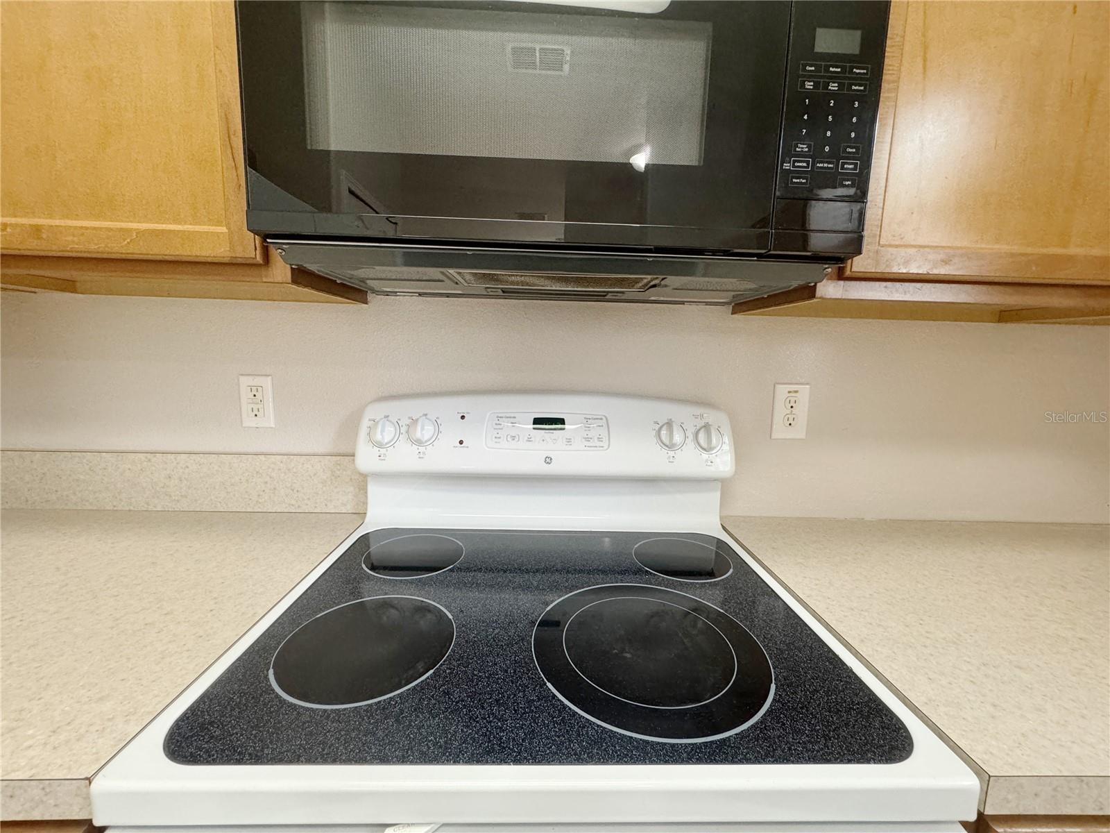 Image 11 of 45 For 1625 Priory Circle