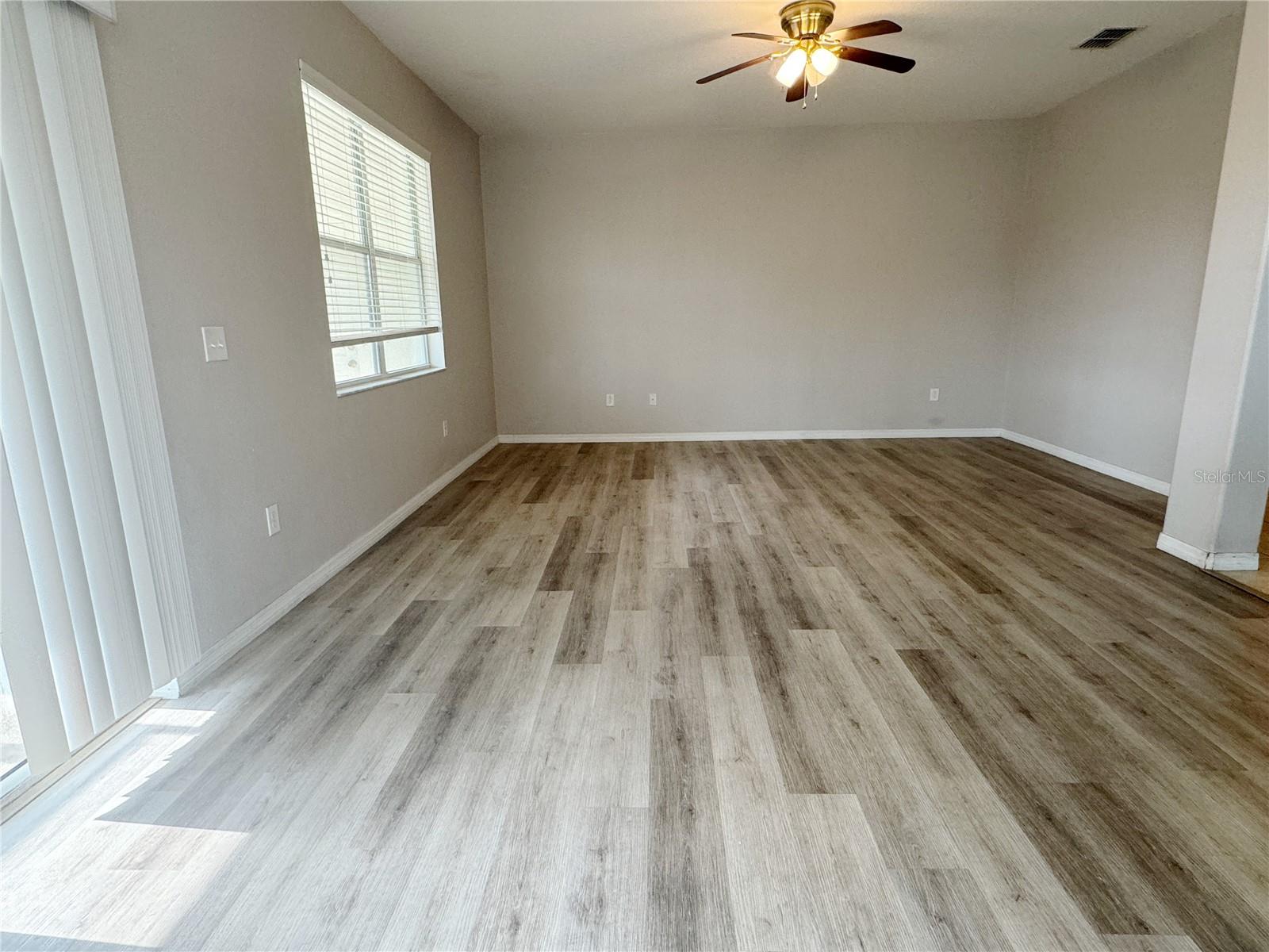 Image 14 of 45 For 1625 Priory Circle